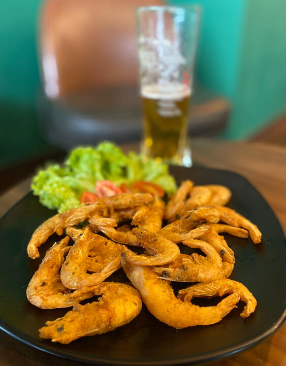 Battered prawn poppers